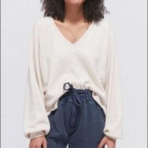 Lilith cozy v-neck top